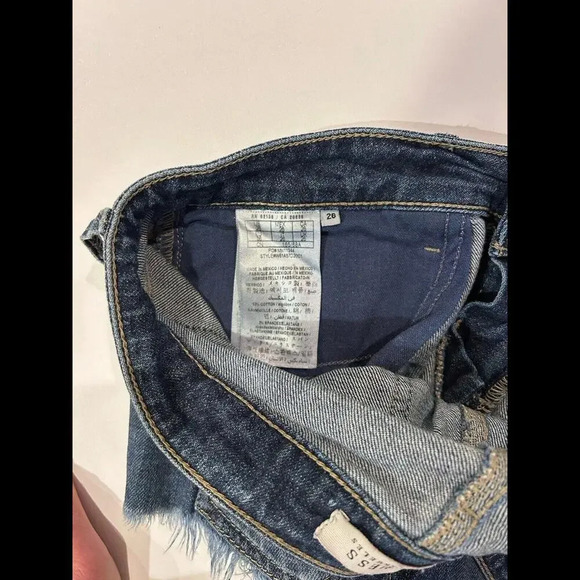 WOMEN'S GUESS CUT OFF DISTRESSED DENIM JEANS SHORTS Dark Blue Sz 26 Stretch Low - Picture 6 of 8